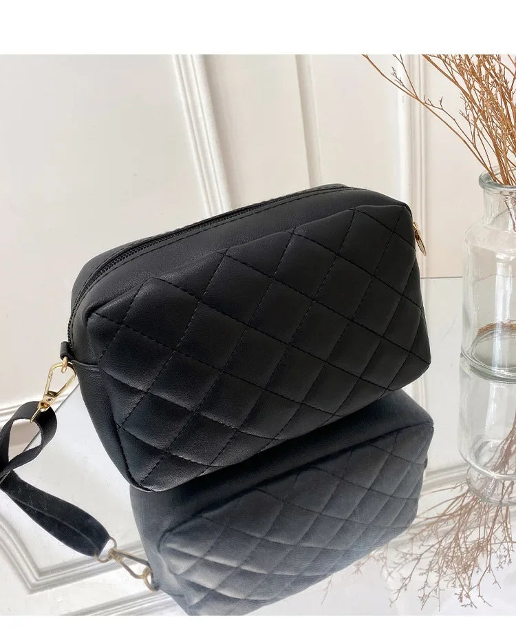 Bolsa pequena de mensageiro com borla para mulheres 2024 tendência lingge bordado câmera bolsa de ombro feminina corrente da moda bolsas crossbody femininas