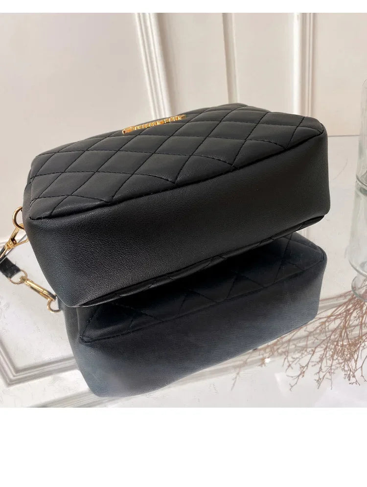 Bolsa pequena de mensageiro com borla para mulheres 2024 tendência lingge bordado câmera bolsa de ombro feminina corrente da moda bolsas crossbody femininas